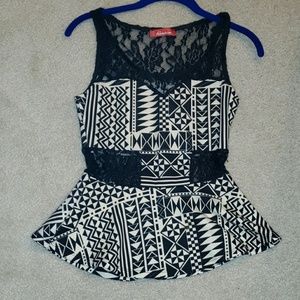 🔷️🔷️Black and White peplum